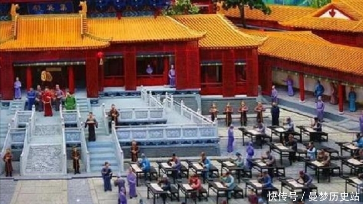 范进中举后为何会疯魔？将其中举后的官职放现代，你可能比他更疯