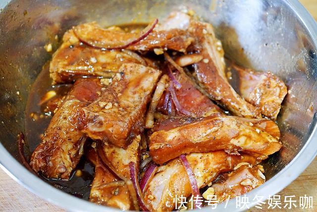 多汁|猪肉价格一下降,我和家人就爱这样吃烤猪排,鲜嫩多汁香而不腻