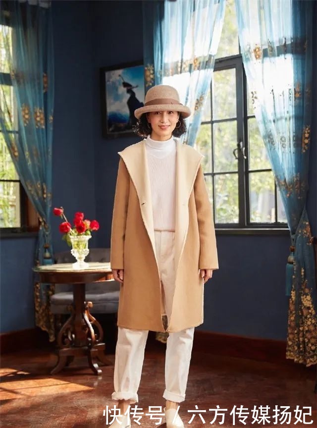 半身裙|穿棕色大衣总显老?记住这3点穿搭细节,立马年轻又有女人味