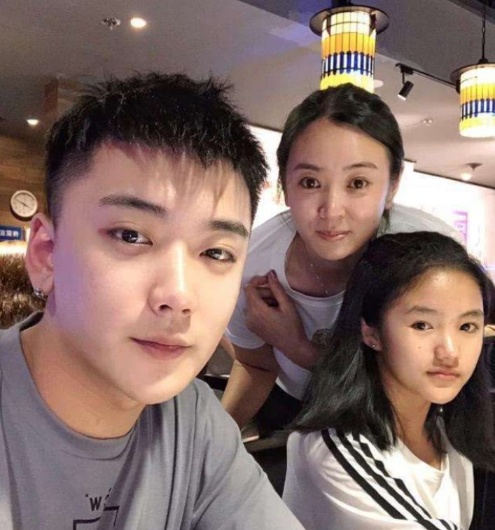 變形計:“最美農村女孩”長大,顏值越來越高,被城市哥哥捧在手