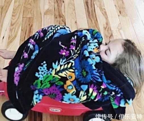美国|美国萌娃超强睡姿真的是萌死人 这样的萌娃来一打把