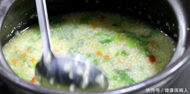 小米粥里加上这几样,经常喝,气血充足脾胃强,营养美味又健康