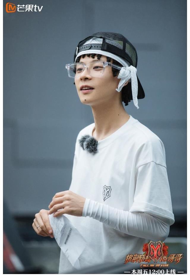 欧阳靖|《披荆斩棘》GAI紧抱陈小春晋级，陈辉格局拉满，为队友主动离开