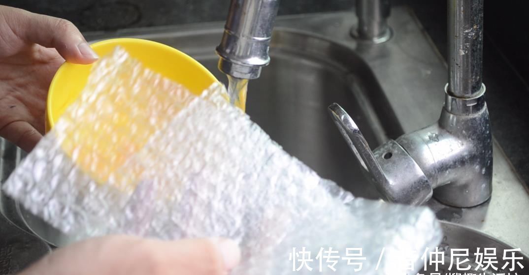 垫子|快递箱里的气泡垫别扔了, 没想到还有这么多妙用, 看完赶紧去试试