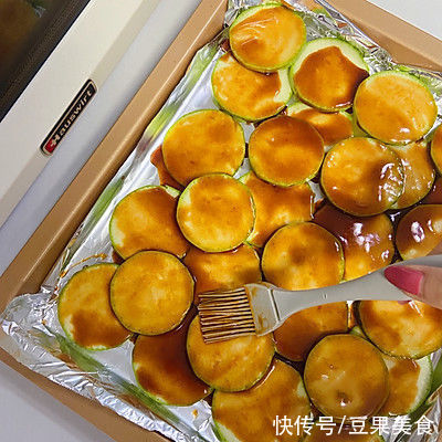 烤西葫芦这样吃,全家都喜欢