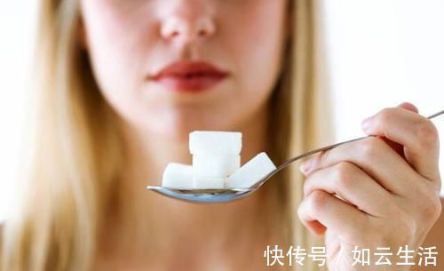 麦片|看着健康，实则却是热量“炸弹”！5种小零食，堪比脂肪生成器