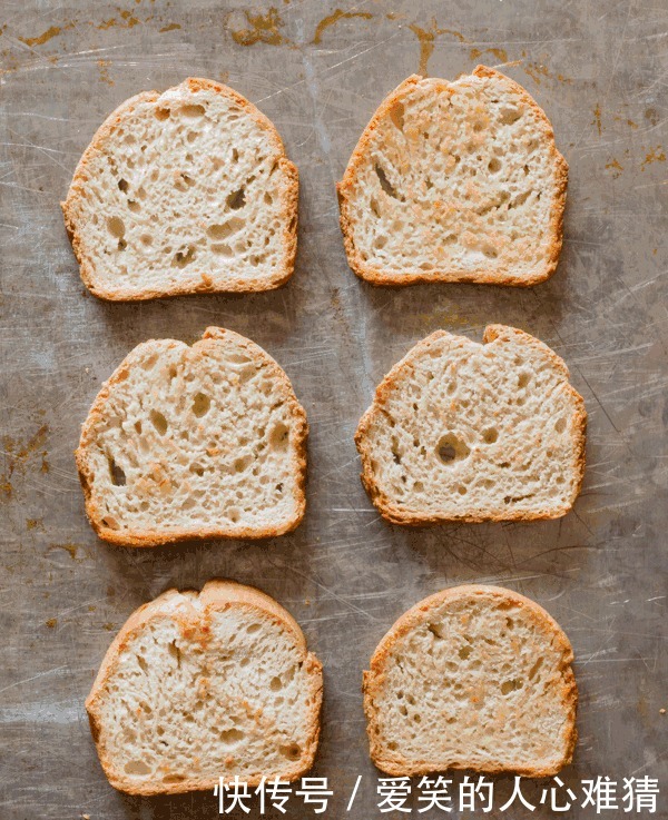 土豆培根面包主食,蔬菜、蛋白质都有了,营养一次帮你搞定