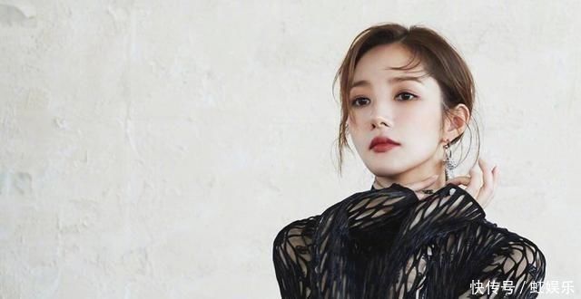 女生尽量别披头散发,试试最近很火的“女神扎发”,温柔还显气质