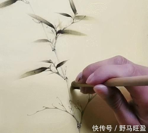 26岁小伙画竹子，作品堪比郑板桥，网友：这才是真正的绘画艺术