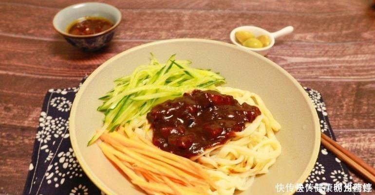  我国“最好吃”的5碗面，南方2碗，北方2碗，最后1碗出乎意料