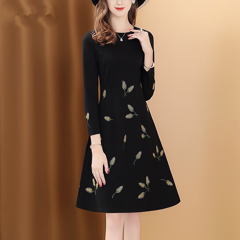 冬裙 今年流行一种冬裙,叫“过膝式”羊毛裙,搭短靴,美的一步三回眸