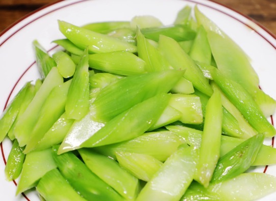 莲藕|4种蔬菜，宁愿不吃也别碰，寄生虫成“堆”，吃过几种