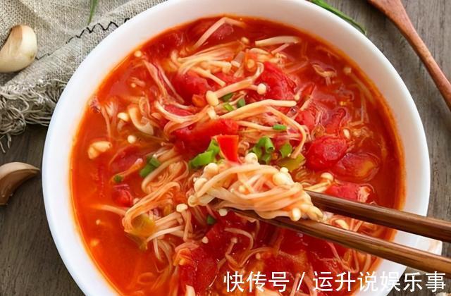 开胃|天冷了要多吃金针菇,教你饭店秘制做法。酸辣开胃,家人抢着吃