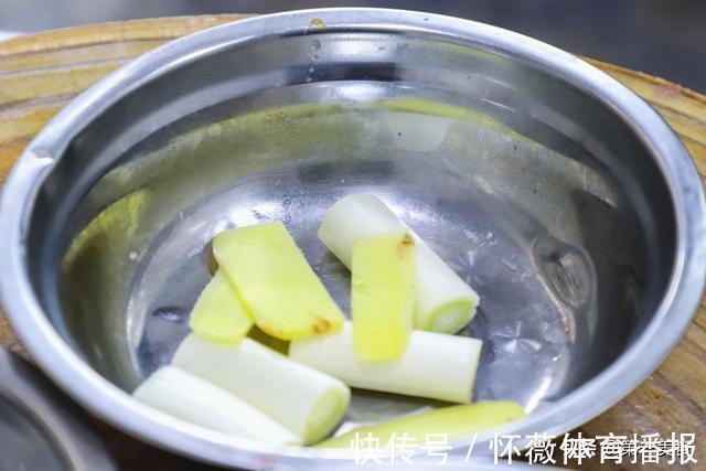 猪肉|炖猪肉时,这1种调料不能放,否则猪肉又老又柴,很多人都不懂