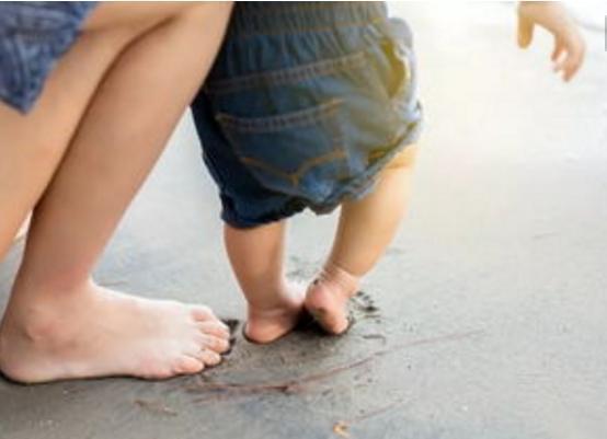 宝宝|宝宝走路前这些要学,家长们要注意,否则会危害宝宝一生