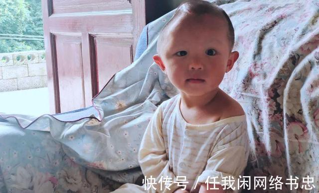 医科大学|男孩发生意外失去半个脑壳,父亲自责,只想给孩子一个正常脑袋