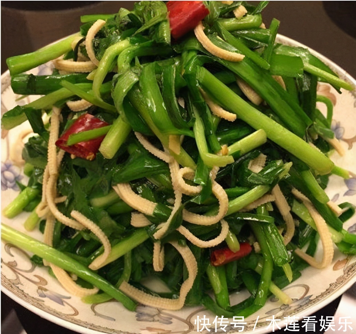 梅菜扣肉|女性想要保持年轻,常吃三种美食,滋养肌肤,促进子宫排毒