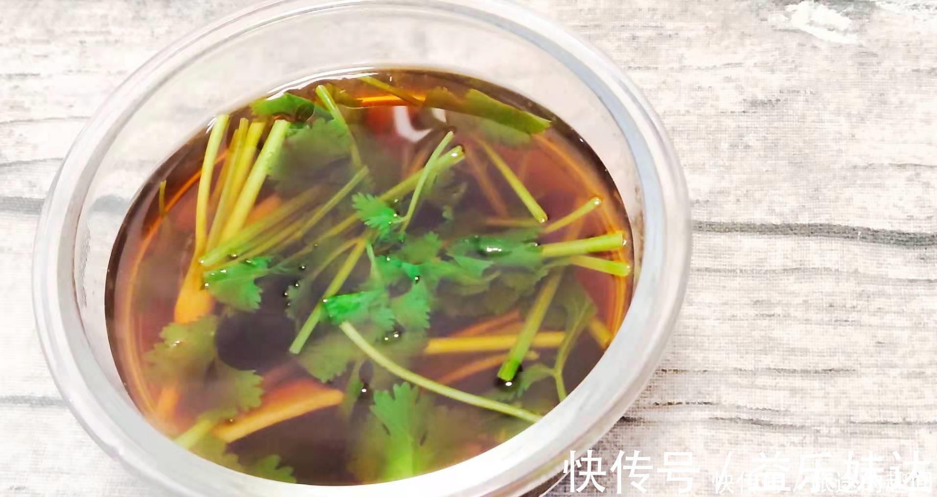 把香菜和生姜一起煮，原来作用这么大，解决了很多人的烦恼