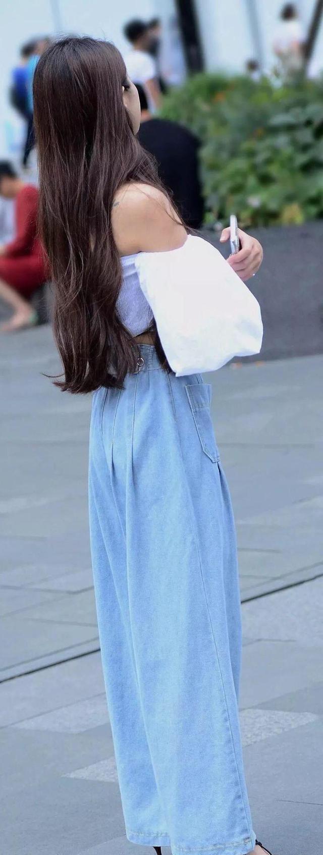 白色灯笼袖上衣搭配高腰直筒裤, 时尚百搭, 甜美