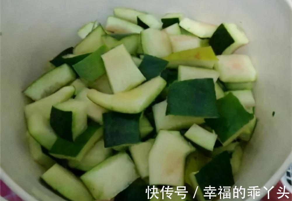 养花法宝别到处找了,在厨房就有三种,一种比一种肥效强