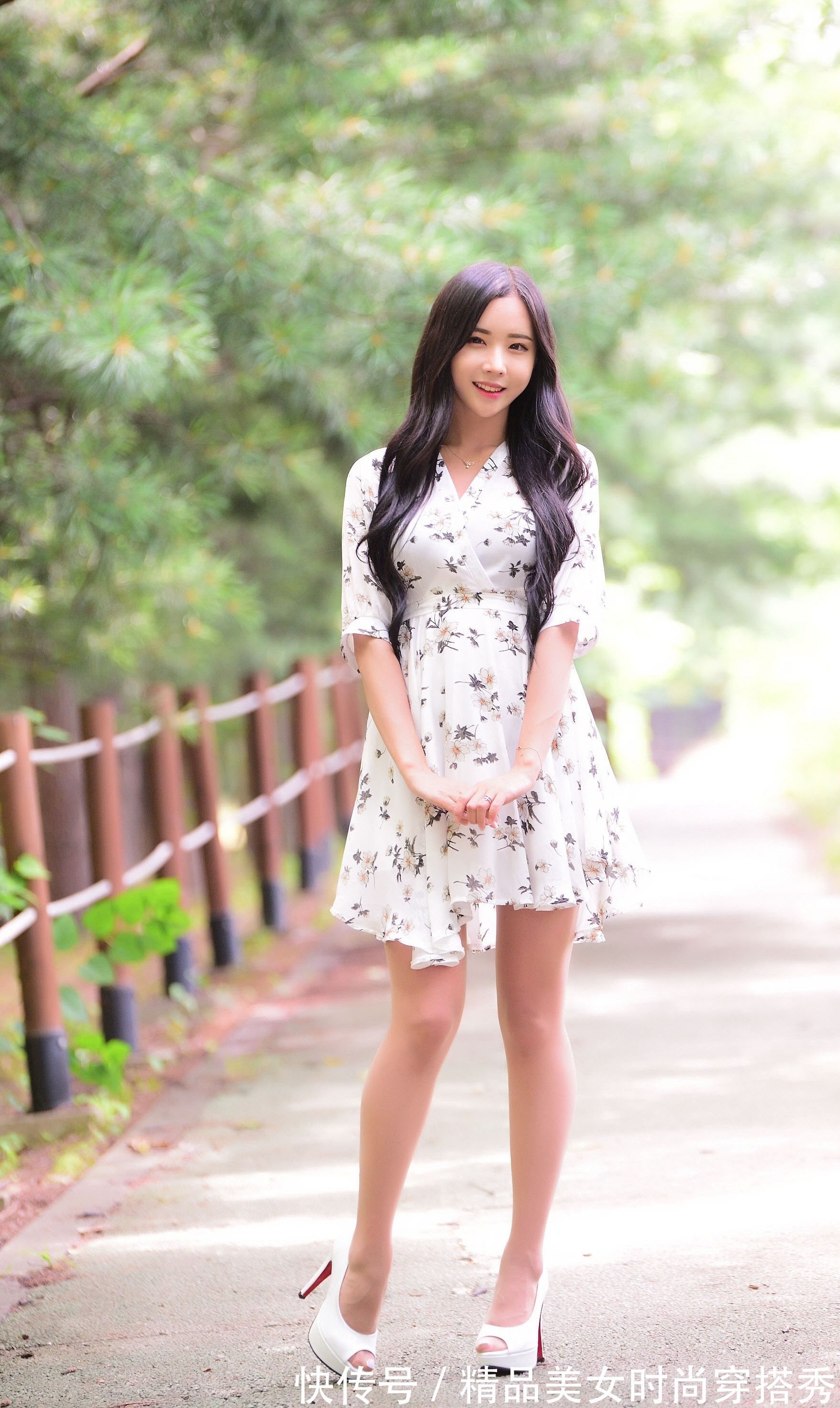 时尚 女生最爱的穿搭单品,一条连衣裙轻松撑起整个季节的时尚,美极了