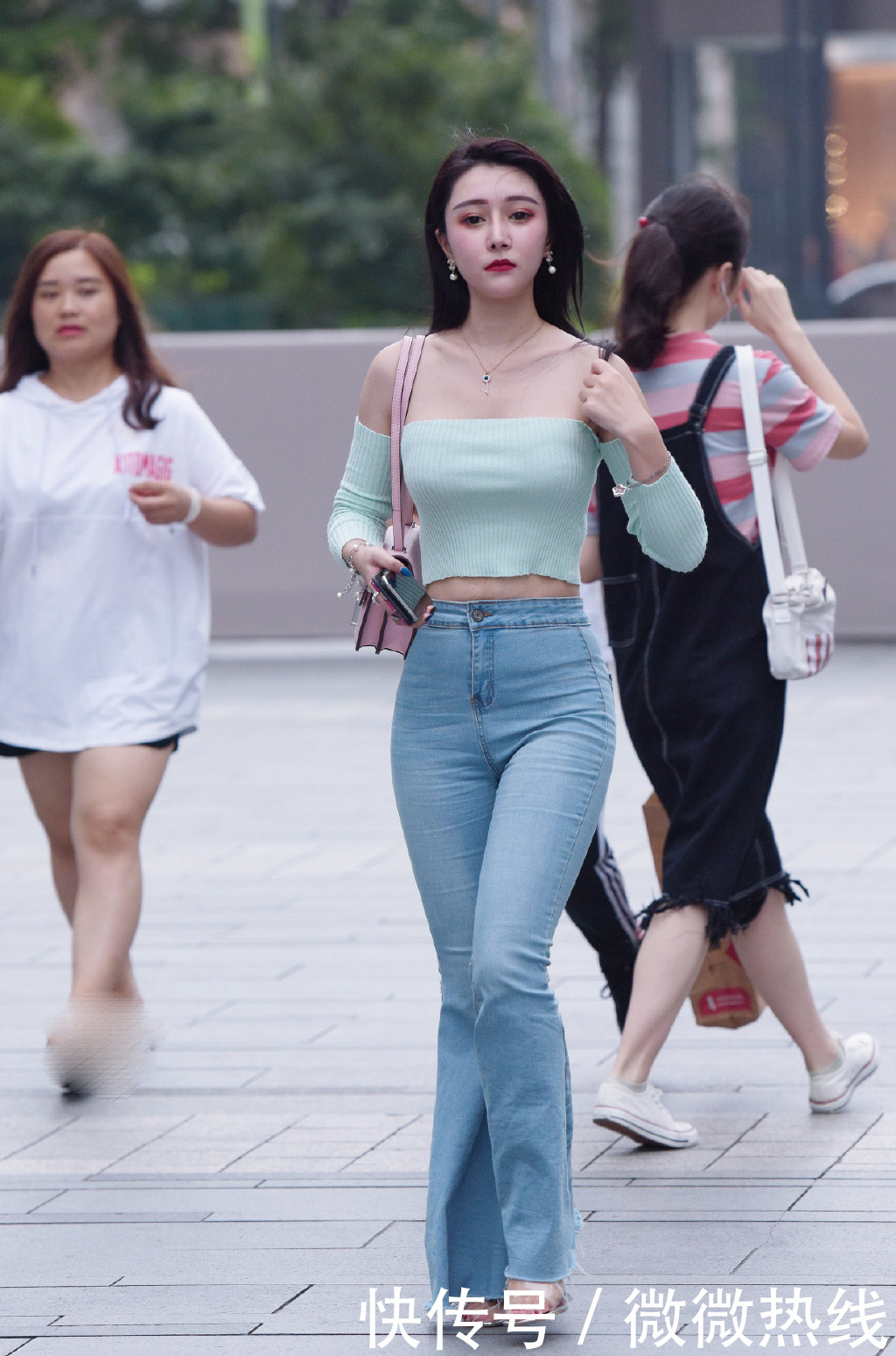 才能|喇叭裤时髦个性,用心才能穿出美感,身材偏胖的女生别“大意”