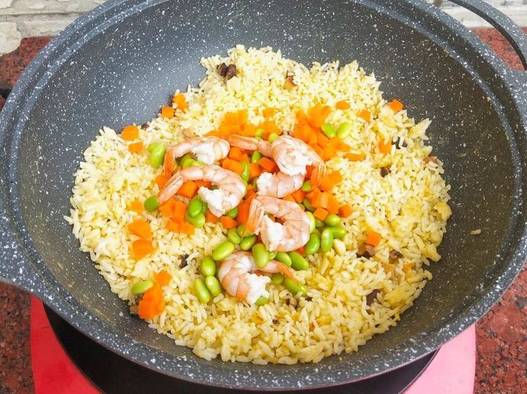 炒饭新做法,简单又美味,吃上就不愿意停下来