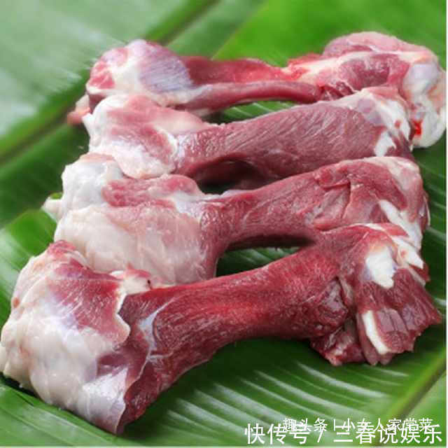 炖骨头汤不要再直接加水了,多加这步,汤白味浓,包你喝了还想喝