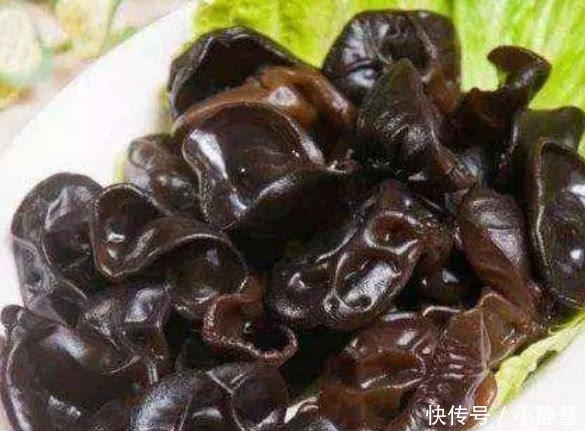 干净|泡木耳,10个人9个错,饭店厨师长教你一招,泡的又快又干净