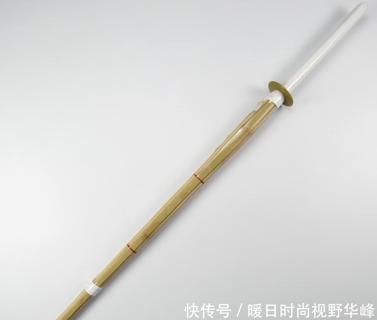 死于|百晓生十大武器排行榜!小李飞刀仅仅第三,第一是它!