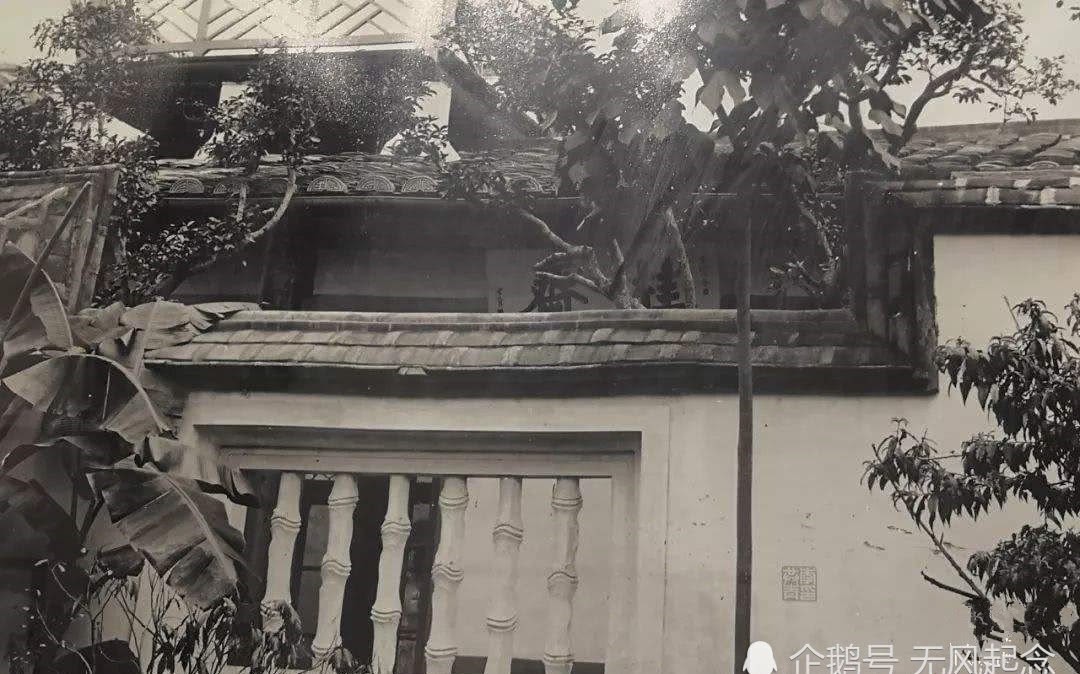 李鸿章|他是李鸿章幕僚也是大汉奸,曾题4字,因太漂亮如今街头到处可见