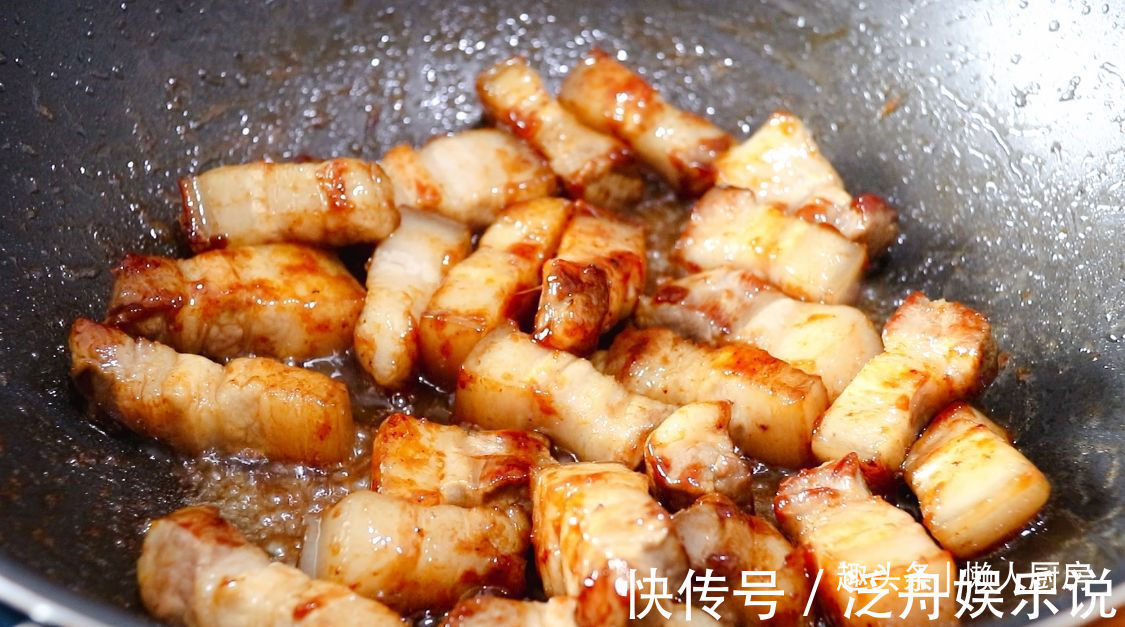 五花肉|红烧肉有人过油有人过水,大厨教您正确做法,肥而不腻香甜弹牙