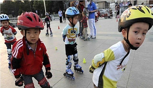 鸡肋|李玫瑾:这些兴趣班很鸡肋,家里再有钱也别给娃报,白耽误工夫