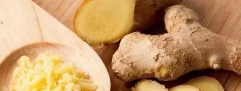 乌黑|奉劝大家:谁能想到,洗头时加点料,不出7天头发乌黑又浓密