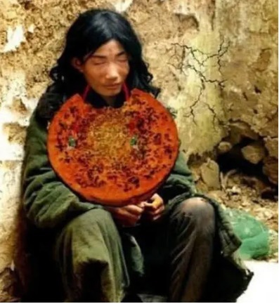 做饭|他是中国第一懒人,衣服不换从不做饭,吃饭靠人喂,如今怎样了?