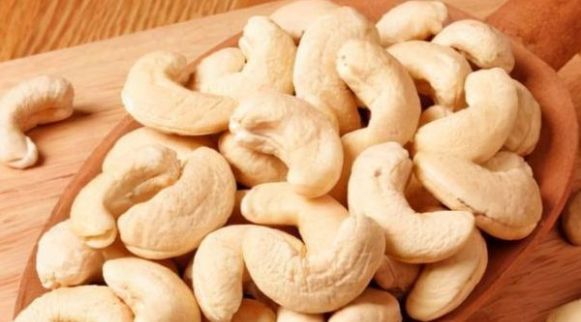 腰果|孩子身体差整天都怕冷,准备好3种鸿运果,寓意红红火火喜迎新春