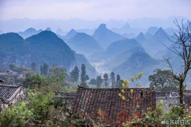 依山而建的古寨，穿越千年的沧桑与风华，神秘又迷人