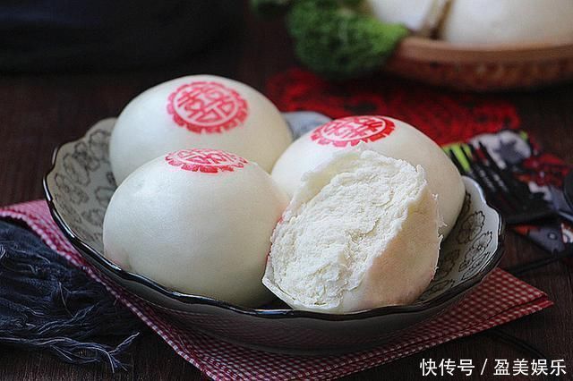 面团|蒸馒头,直接放酵母大错特错,告诉你正确做法,馒头又香又软