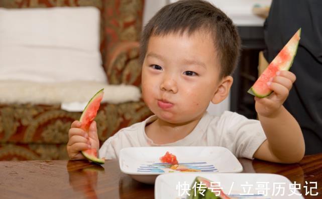 西瓜|4岁男童出现脾衰竭,儿科医生:除了西瓜,2种“毒果”也要少吃