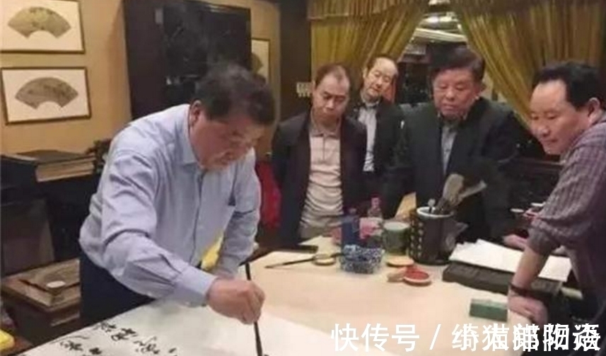 草书歌行@一个被相声耽误的书法家,姜昆的作品一尺报价一万,被说扰乱市场