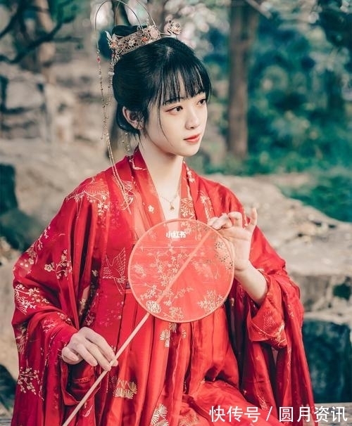 宋词&两首精彩的宋词,欧阳修与苏轼的对决,细腻传神,更令人遐想不尽