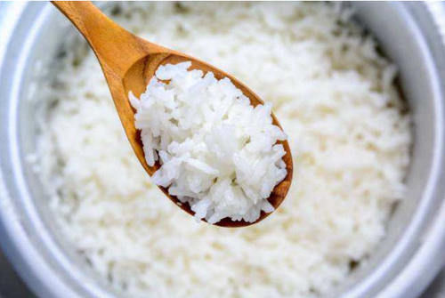 大米|煮大米饭时,先别着急加水下锅,若少了此步,难怪米不香!