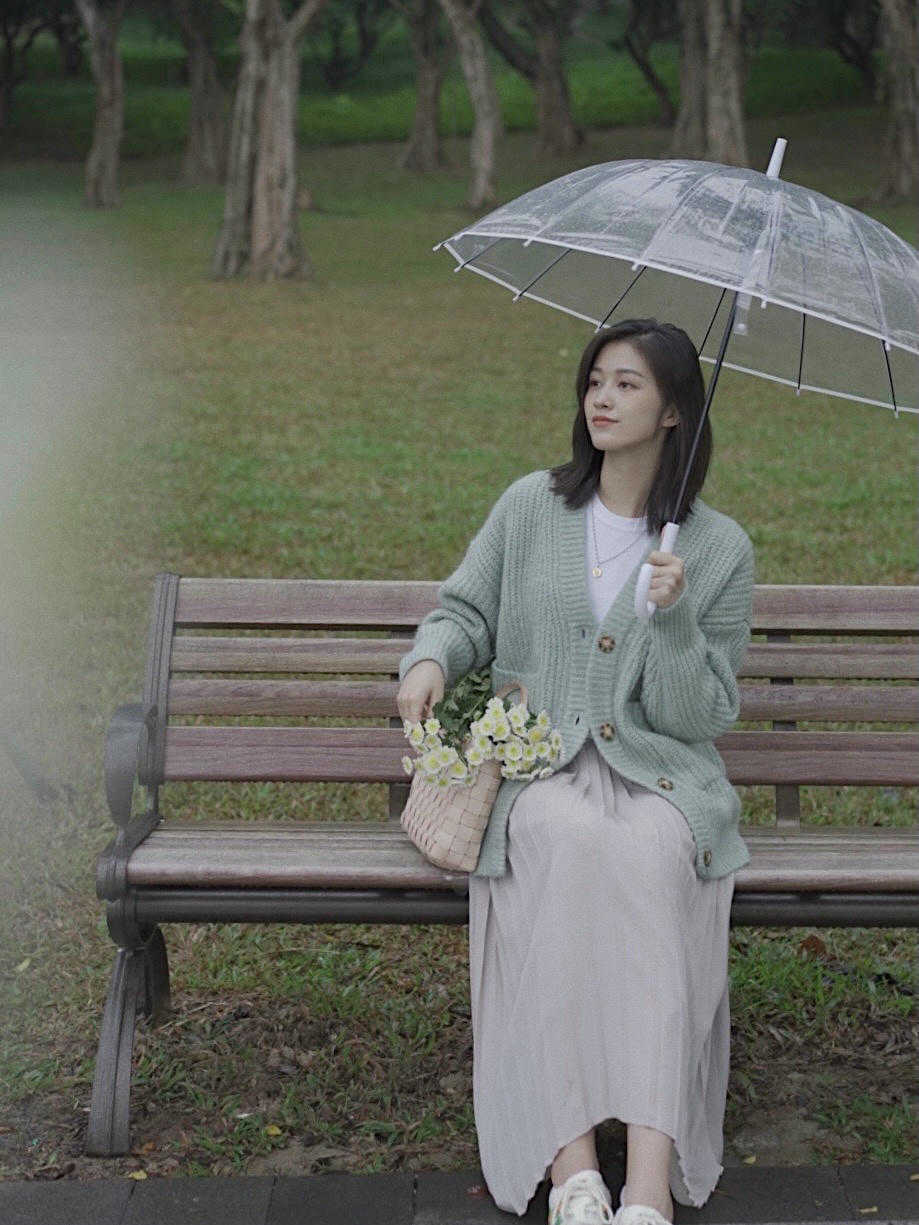 穿搭|立冬的毛衣也是标配,毛衣+半裙的配合太好看了,优雅随性又大方