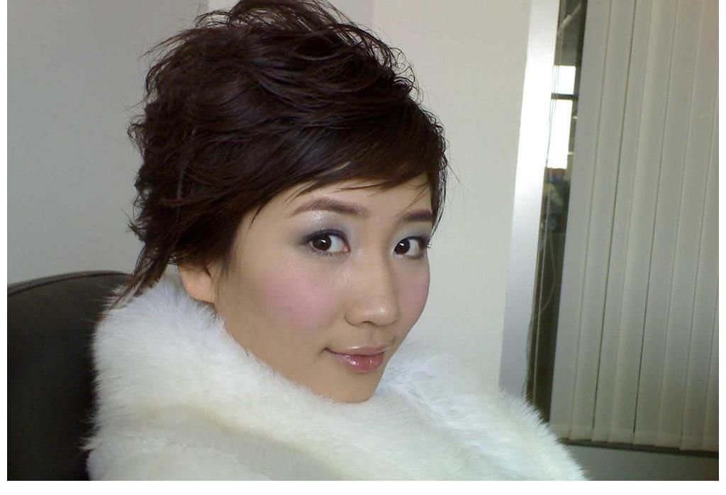 昔日超女直播唱歌外形大變難以辨認，15年前敗給尚雯婕未能進十強