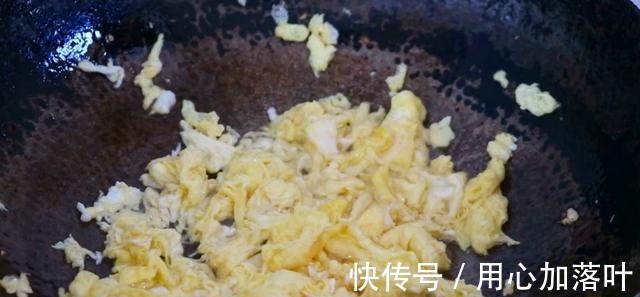 西葫芦鸡蛋|早餐学会这样做，10分钟就出锅，又香又好吃，做法超简单！