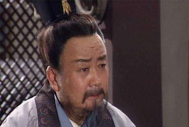 征求|曹操要改立曹植，征求贾诩意见，贾诩说完之后，曹操惊得一身冷汗