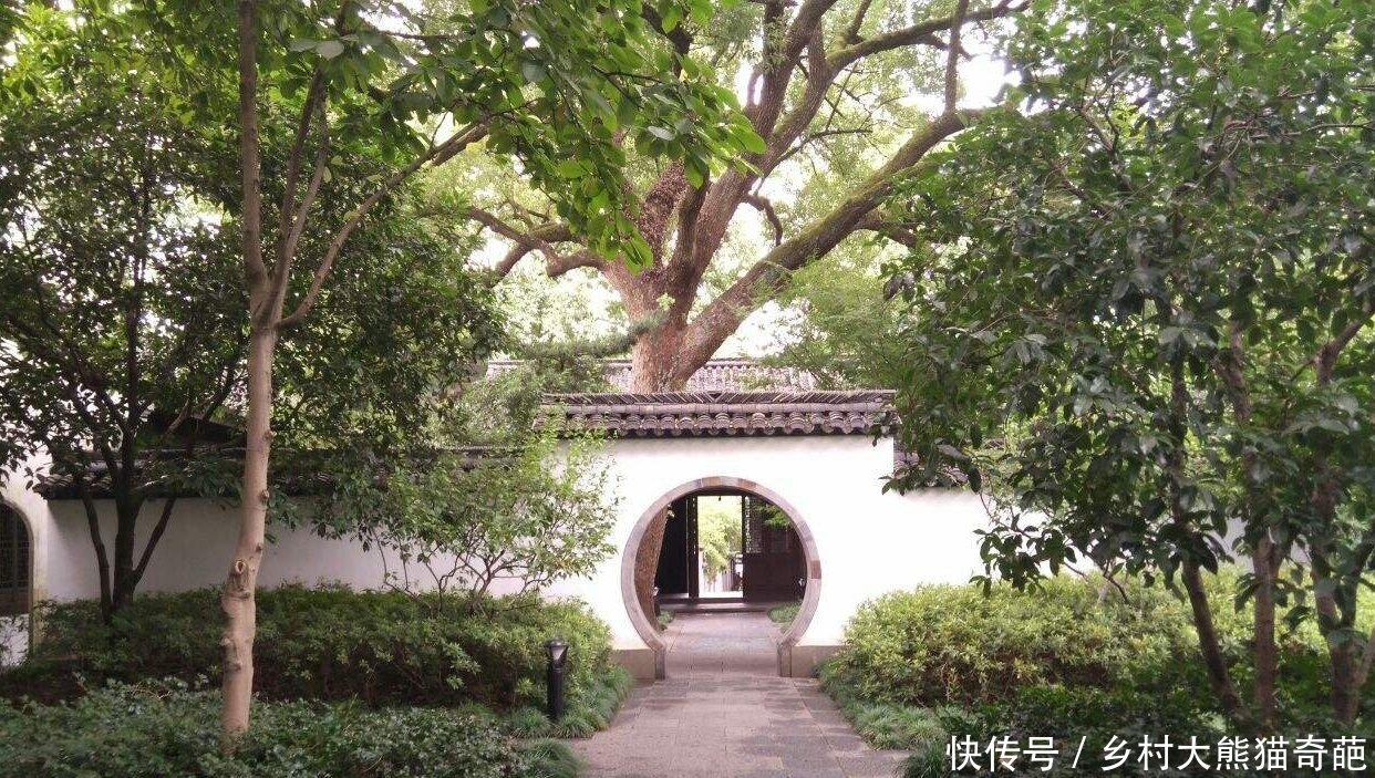 浙江被遗忘的寺庙：登上寺庙最高处，可欣赏西湖美景，却鲜为人知