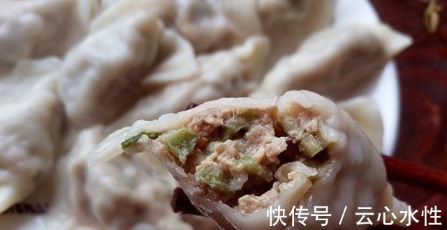 冷天,我常买它包饺子,泡好切碎拌进肉馅里,脆嫩鲜美,吃着真香