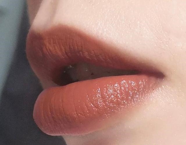 芭比粉 一看就是“直男癌”的四只口红,别再让男友送了,显黑太难看!