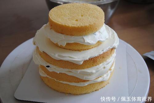 早餐吃得要像“皇帝”?营养师提醒:吃3类食物,还不如不吃更好